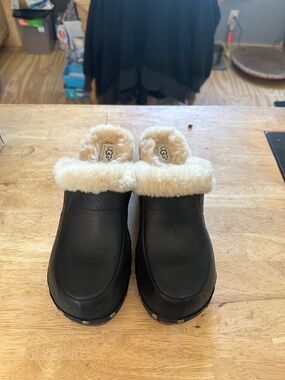 UGG Black Leather Shearling-Trim Clog Mules
